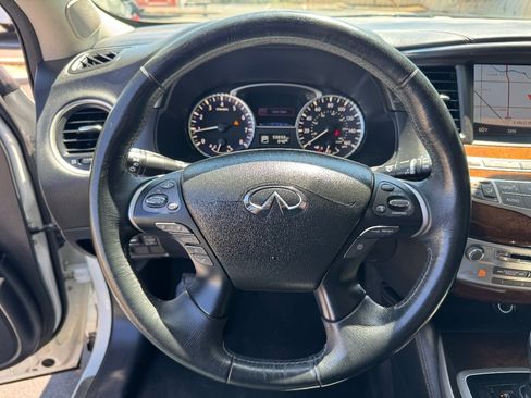 Used 2017 INFINITI QX60 FWD w/ Deluxe Technology Package image 17