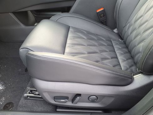 New 2026 Nissan Rogue Platinum w/ Platinum Premium Package AWD/4WD image 13