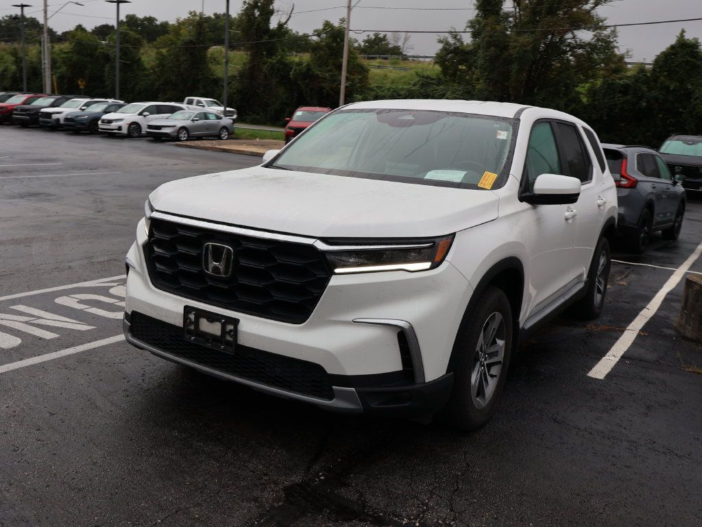 Used 2024 Honda Pilot EX-L image 3
