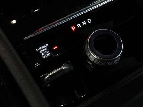 Used 2025 Jeep Grand Cherokee Limited w/ Black Appearance Package AWD/4WD image 33