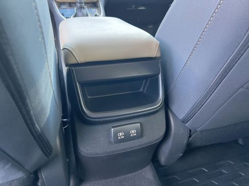 Used 2021 Subaru Outback Premium image 18