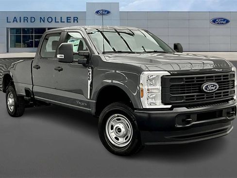 New 2026 Ford F350 XL image 2
