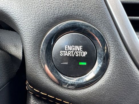 Certified 2022 Chevrolet Trax LT w/ LT Convenience Package image 23