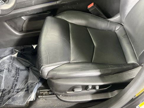 Used 2018 Cadillac XT5 Luxury w/ Driver Awareness Package image 20