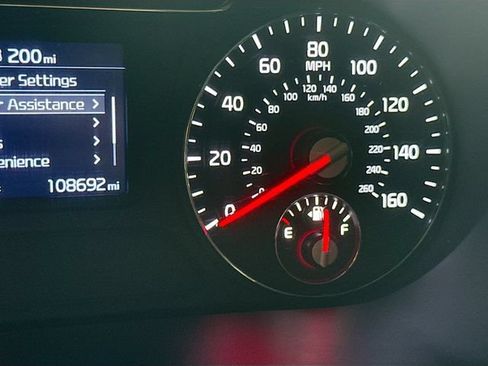 Used 2019 Kia Sorento FWD image 13