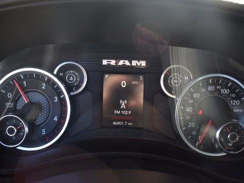 Used 2024 RAM 2500 Big Horn image 30