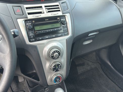 Used 2008 Toyota Yaris 2-Door Hatchback FWD image 11