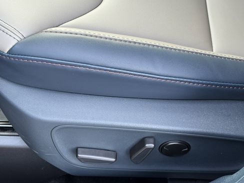 New 2025 Ford Maverick Lariat w/ 4K Tow Package image 13