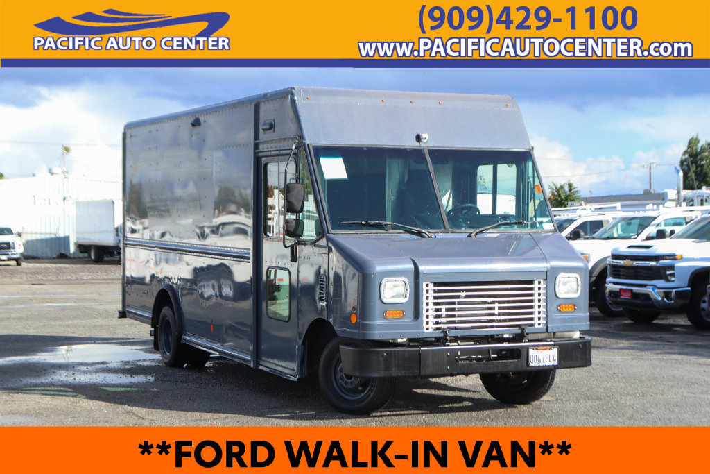 Used 2019 Ford E-450 and Econoline 450 Super Duty RWD image 1