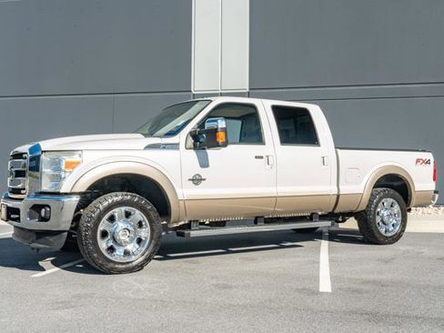Used 2014 Ford F250 Lariat w/ Lariat Ultimate Package image 3