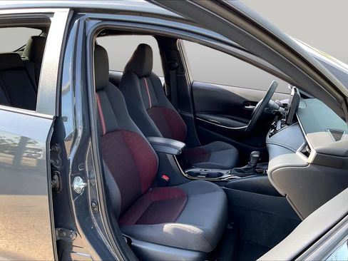 Used 2023 Toyota Corolla SE FWD image 9