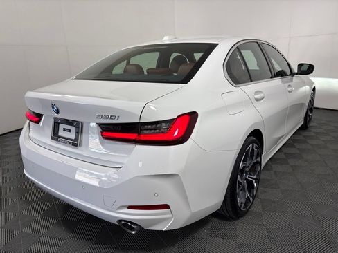 Certified 2025 BMW 330i Sedan w/ Convenience Package RWD image 5