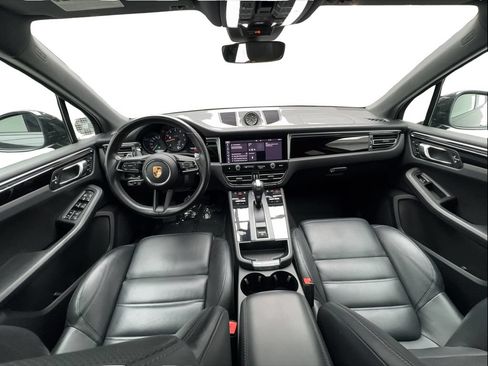 Used 2023 Porsche Macan Turbo AWD/4WD image 39