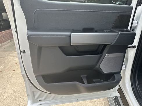 Used 2024 Ford F250 Lariat w/ Black Appearance Package image 39