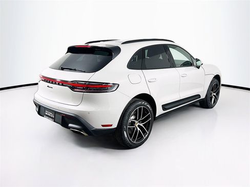 New 2026 Porsche Macan image 9