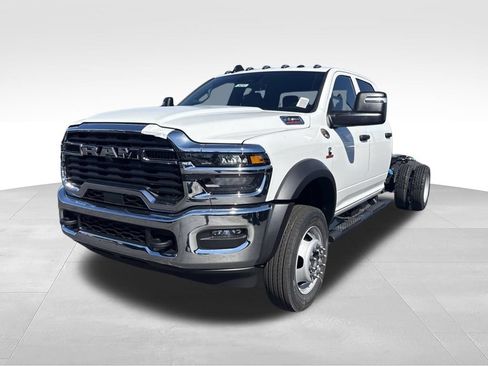 New 2026 RAM 5500 Tradesman w/ Chrome Appearance Group AWD/4WD image 7