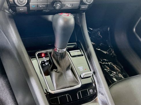 Used 2022 Jeep Compass Latitude image 16