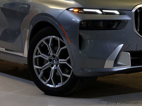 Certified 2024 BMW X7 xDrive40i image 3