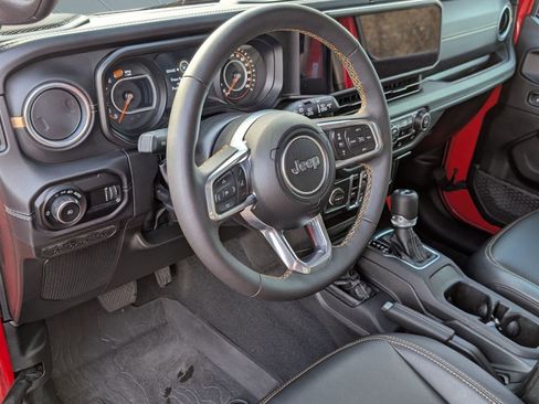 Used 2024 Jeep Wrangler Sahara image 4