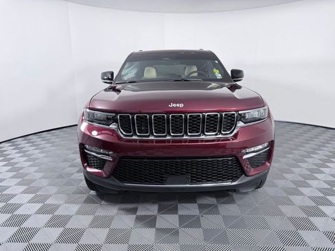 Used 2025 Jeep Grand Cherokee Limited image 3