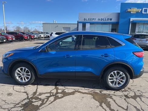 Used 2020 Ford Escape SE image 9