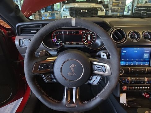 Used 2021 Ford Mustang Shelby GT500 w/ Technology Package RWD image 20