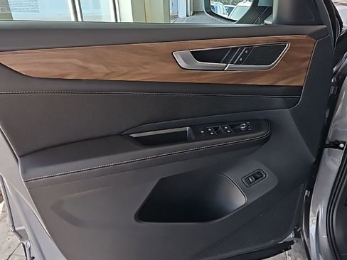 New 2026 Volkswagen Atlas SE FWD image 29