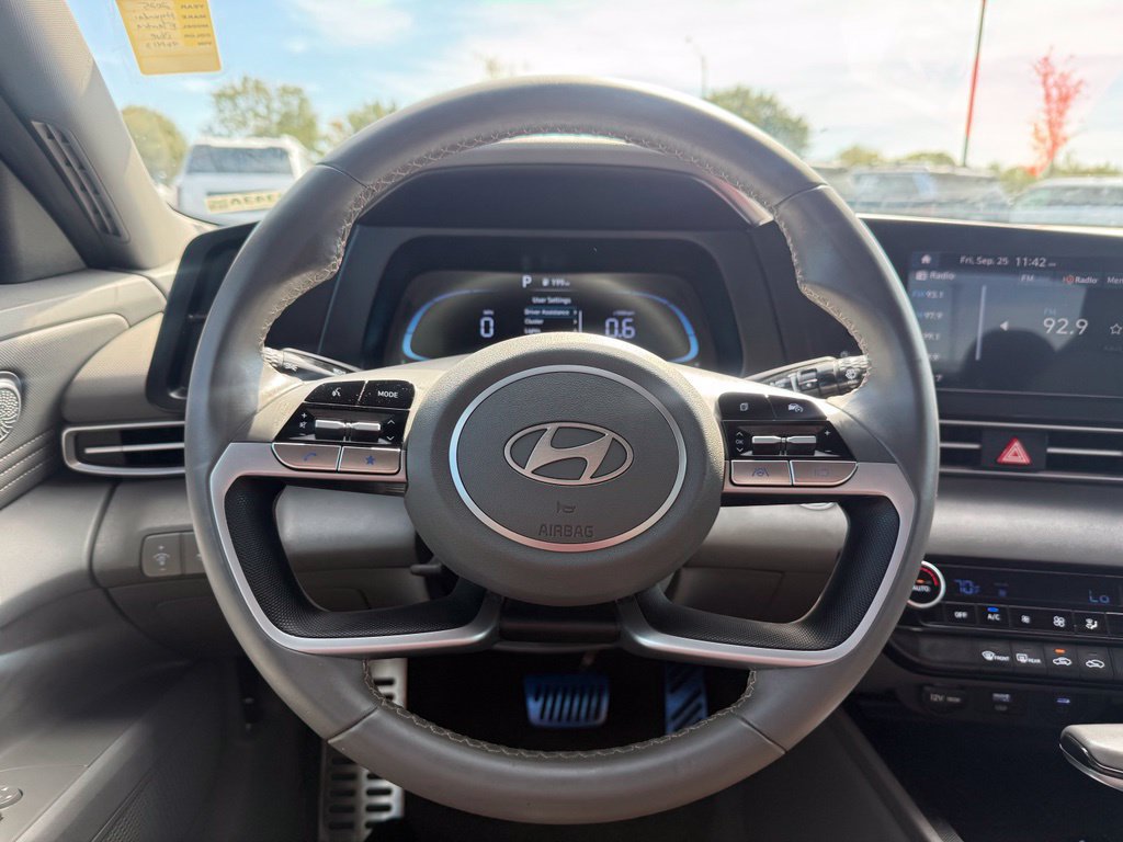 Certified 2025 Hyundai Elantra Sport FWD image 13