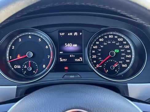 Used 2019 Volkswagen Atlas SE w/ Towing Package image 17