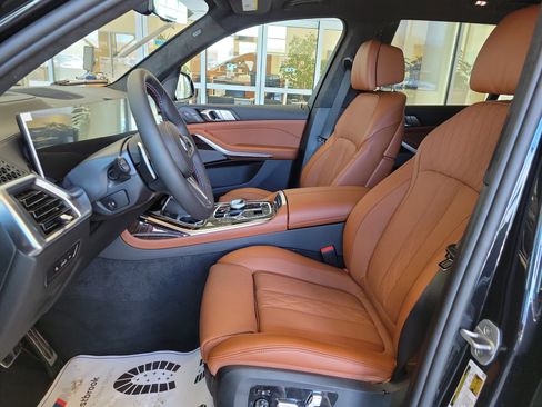New 2026 BMW X7 M60i image 4