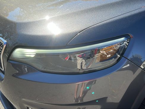 Used 2022 Jeep Cherokee Limited image 7