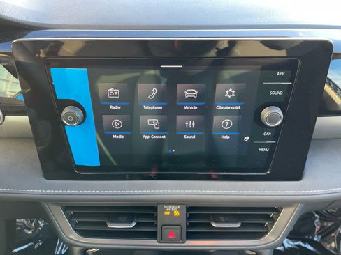 New 2026 Volkswagen Taos SE FWD image 35
