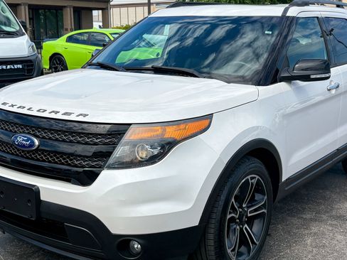 Used 2014 Ford Explorer Sport w/ Equipment Group 401A AWD/4WD image 7