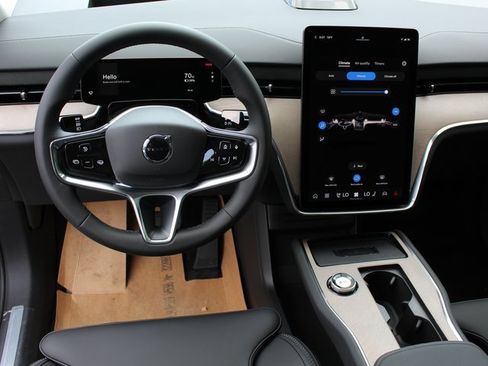 New 2025 Volvo EX90 Ultra image 16