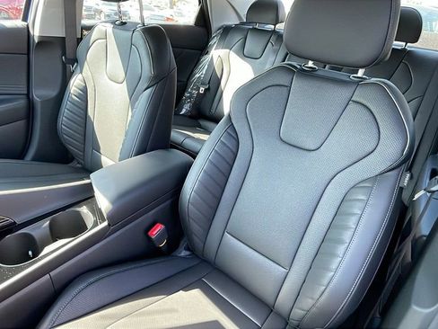 New 2025 Hyundai Elantra Limited image 15