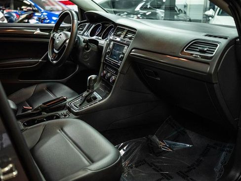 Used 2020 Volkswagen Golf 4-Door image 13