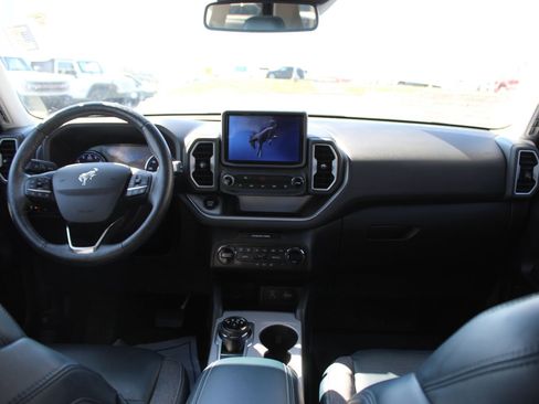 Used 2021 Ford Bronco Sport Outer Banks w/ Outer Banks Package AWD/4WD image 15