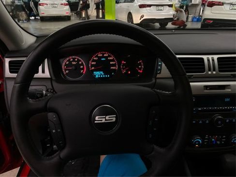 Used 2009 Chevrolet Impala SS w/ Convenience Package FWD image 22