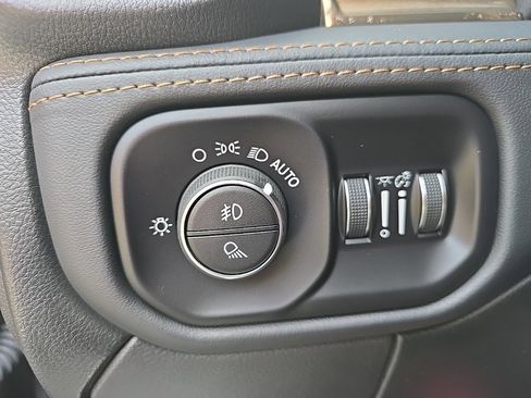 Used 2024 RAM 3500 Limited w/ Safety Group image 18