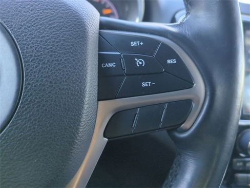 Used 2019 Jeep Grand Cherokee Limited image 15