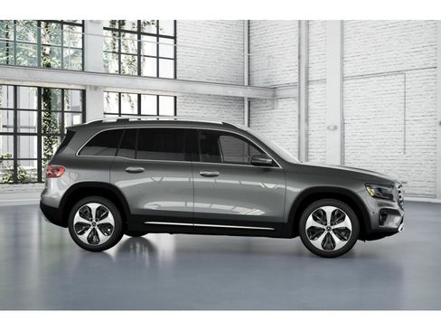 New 2026 Mercedes-Benz GLB 250 4MATIC image 6