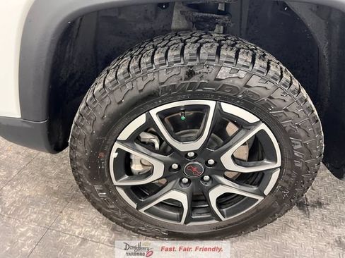 Used 2025 Jeep Compass Trailhawk AWD/4WD image 22