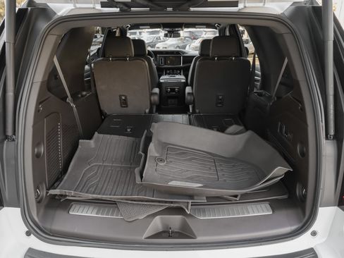 Used 2023 GMC Yukon Denali AWD/4WD image 41