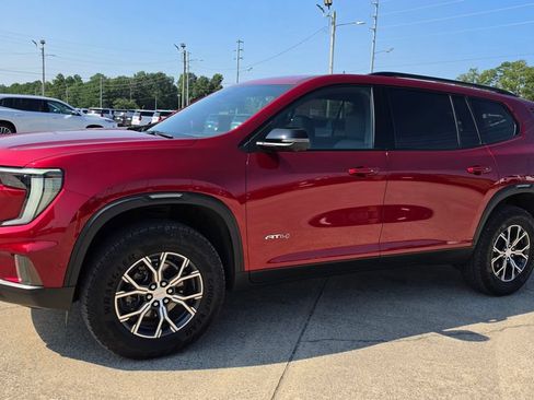 Used 2025 GMC Acadia AT4 w/ Super Cruise Package AWD/4WD image 3