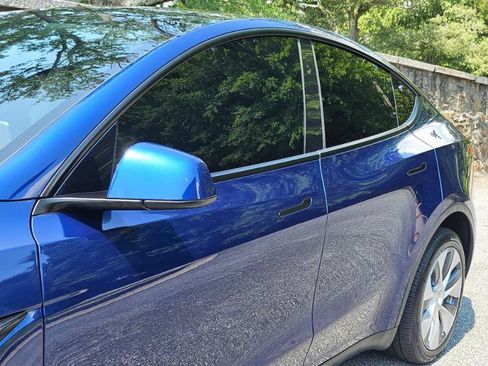 Used 2023 Tesla Model Y Long Range AWD/4WD image 22