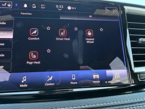 Used 2024 Chrysler Pacifica Touring FWD image 41