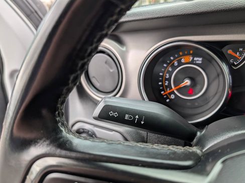 Used 2020 Jeep Wrangler Unlimited Sport S AWD/4WD image 21