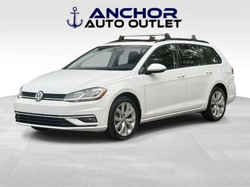 Used 2019 Volkswagen Golf SE image 4