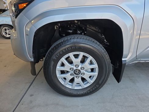 Used 2025 Toyota Tacoma SR5 RWD image 34