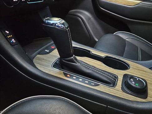 Used 2019 GMC Acadia Denali w/ Technology Package FWD image 24